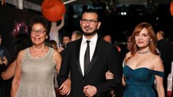 Altın Portakal’da kırmızı halıda şıklık yarışı