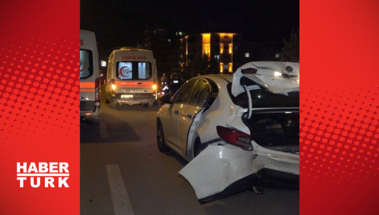 İki otomobil çarpıştı: 4 yaralı