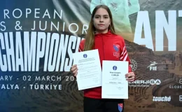 Alara Atmaca, Avrupa Şampiyonu Oldu ve EFC Özel Ödülü’nü Aldı