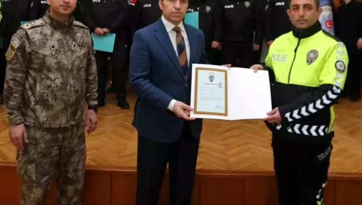Amasya’da Polislere Başarı Belgesi