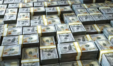 Bir banka müşterisinin hesabına ezkaza 3 milyar lira gönderdi