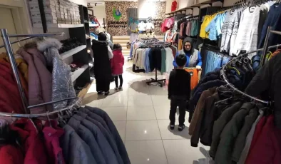 Çayırova’da İhtiyaç Sahiplerine Ücretsiz Alışveriş İmkanı Sunan Sevince Mağazası
