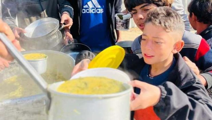 Deniz Feneri Derneği, Gazze’de Halil İbrahim Sofrası kuruyor