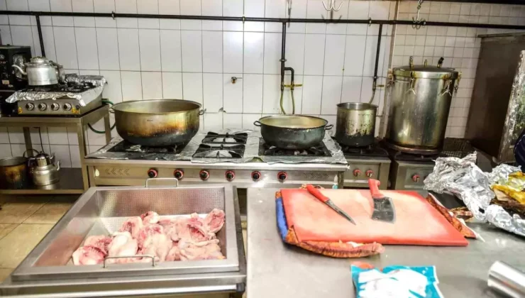 Esenyurt’ta Hijyen Denetimi: Usulsüz Restoran Mühürlendi