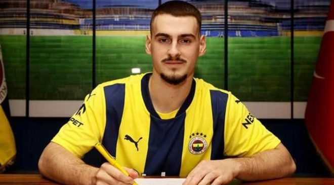 Fenerbahçe’nin yeni transferi Mimovic, kariyerinde ilki yaşadı