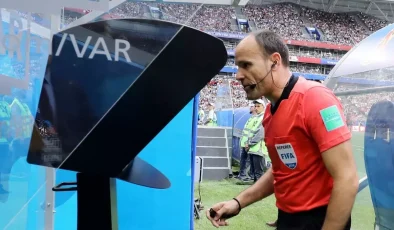 Futbolda yeni dönem! VAR ve Ofsayt kuralı değişiyor