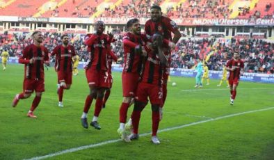 Gaziantep FK Eyüpspor’u 3 golle geçti!