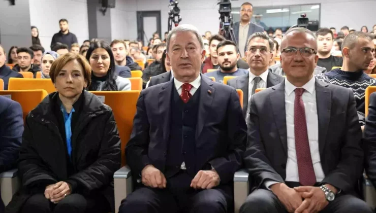 Hulusi Akar: Terörle Uğraş Devam Edecek