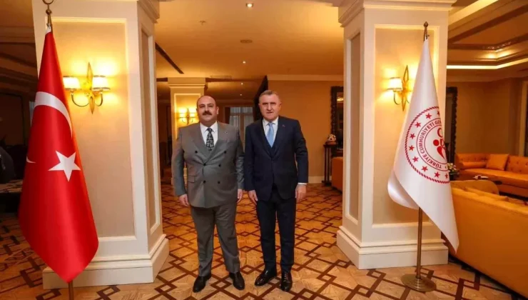 İnönü’ye Yeni Futbol Sahası Protokolü