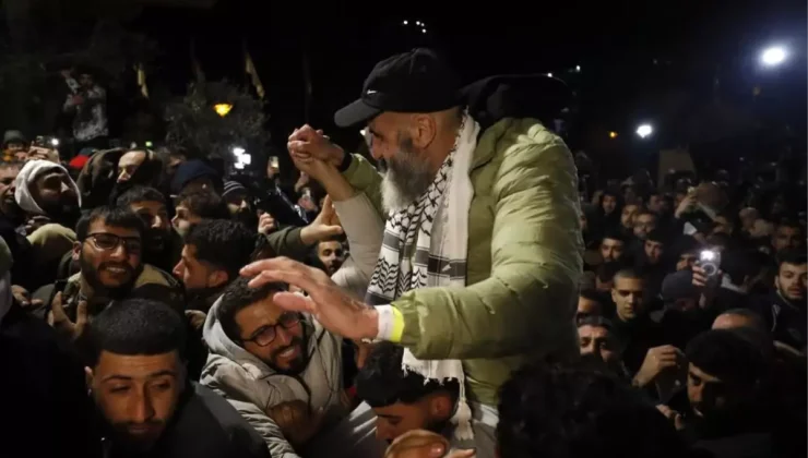 İsrail 600 Filistinliyi Serbest Bıraktı