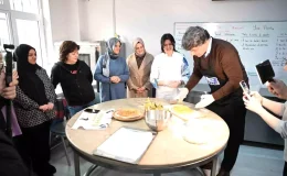 Kartepe Belediye Başkanı Kursiyerlerle Ramazan Pidesi Yaptı