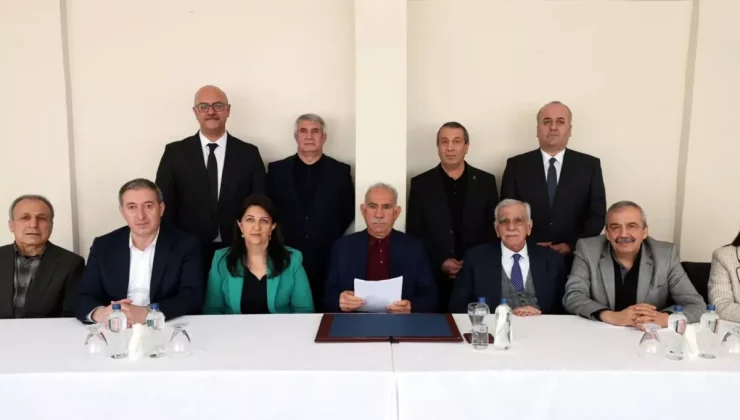 Öcalan’ın yıllar sonra yayımlanan fotoğrafında yer alan kişilerin kim olduğu ortaya çıktı