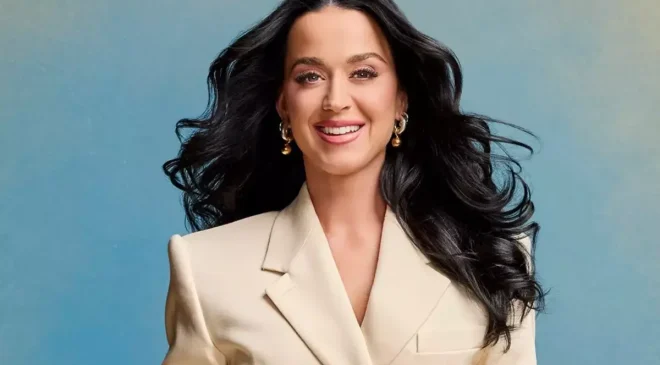 Ünlü şarkıcı Katy Perry, uzay yolculuğu yapacak