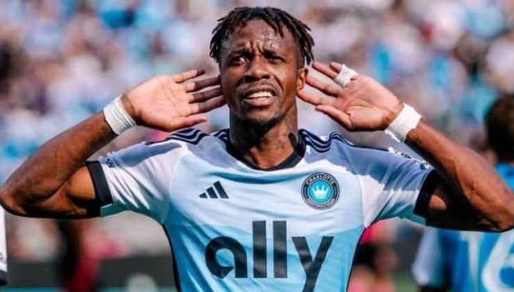 Wilfried Zaha’ya krallar gibi karşılama